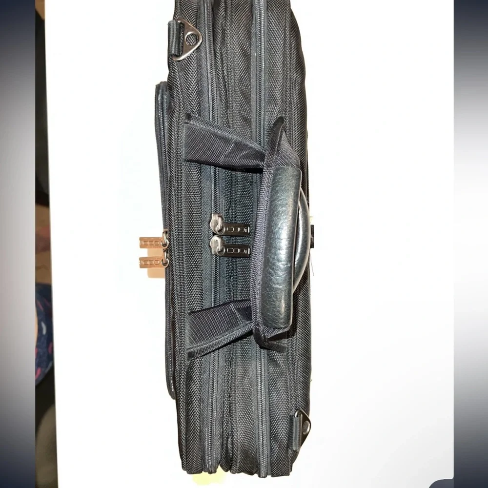 💼 NWOT! Codi Laptop Bag